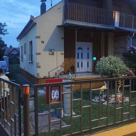 BalatonmáriafürdőPandora Nyaralo别墅 外观 照片